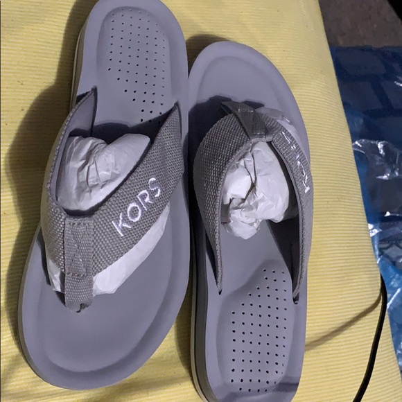 Michael Kors Shoes - NWOB Michael Kors flip flops Michael Kors Shoes - NWOB Michael Kors flip flops